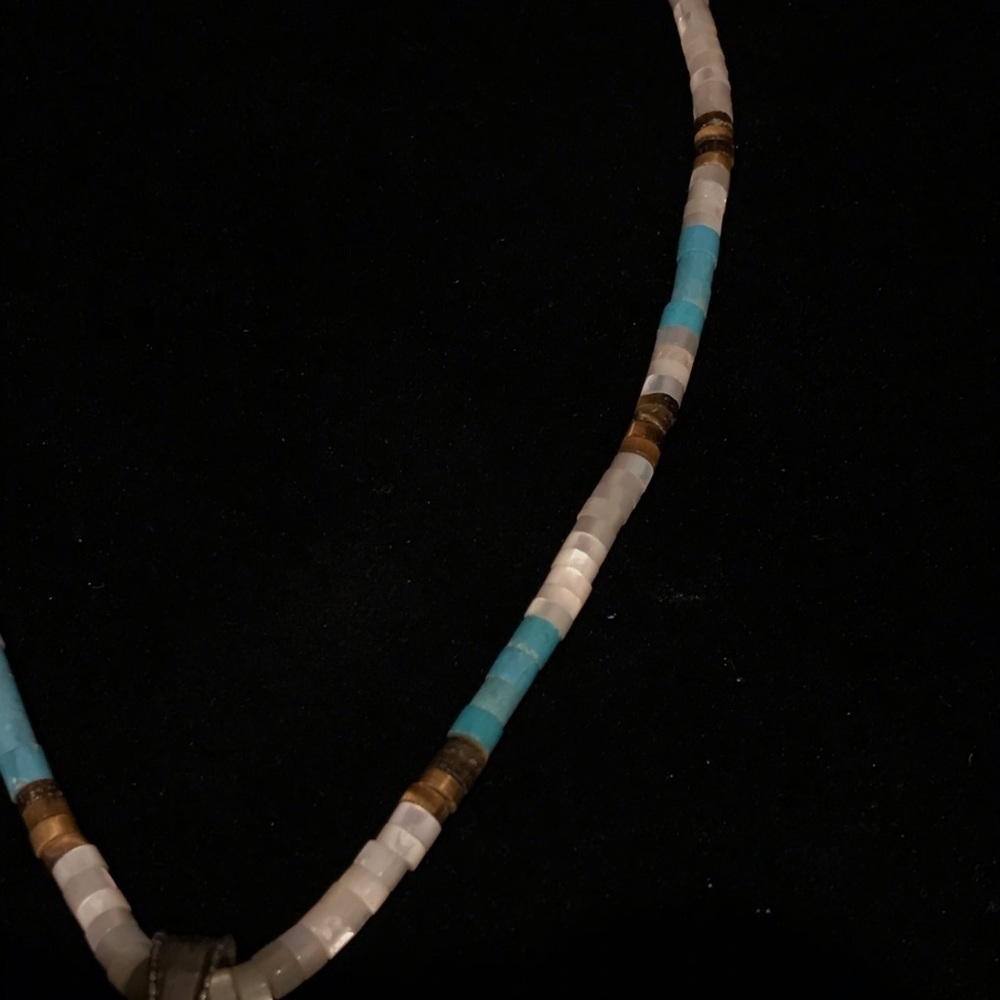 Shube Dakota West Sterling Mother of Pearl Pendant Heishi Bead Necklace - Picture 3 of 8